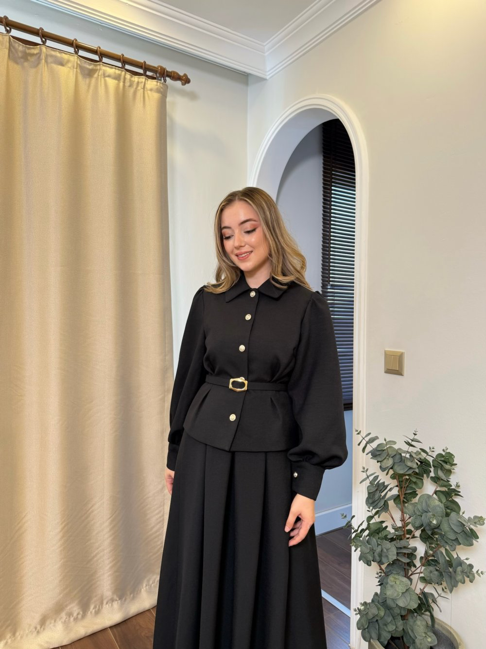 Line Classy Skirt Set