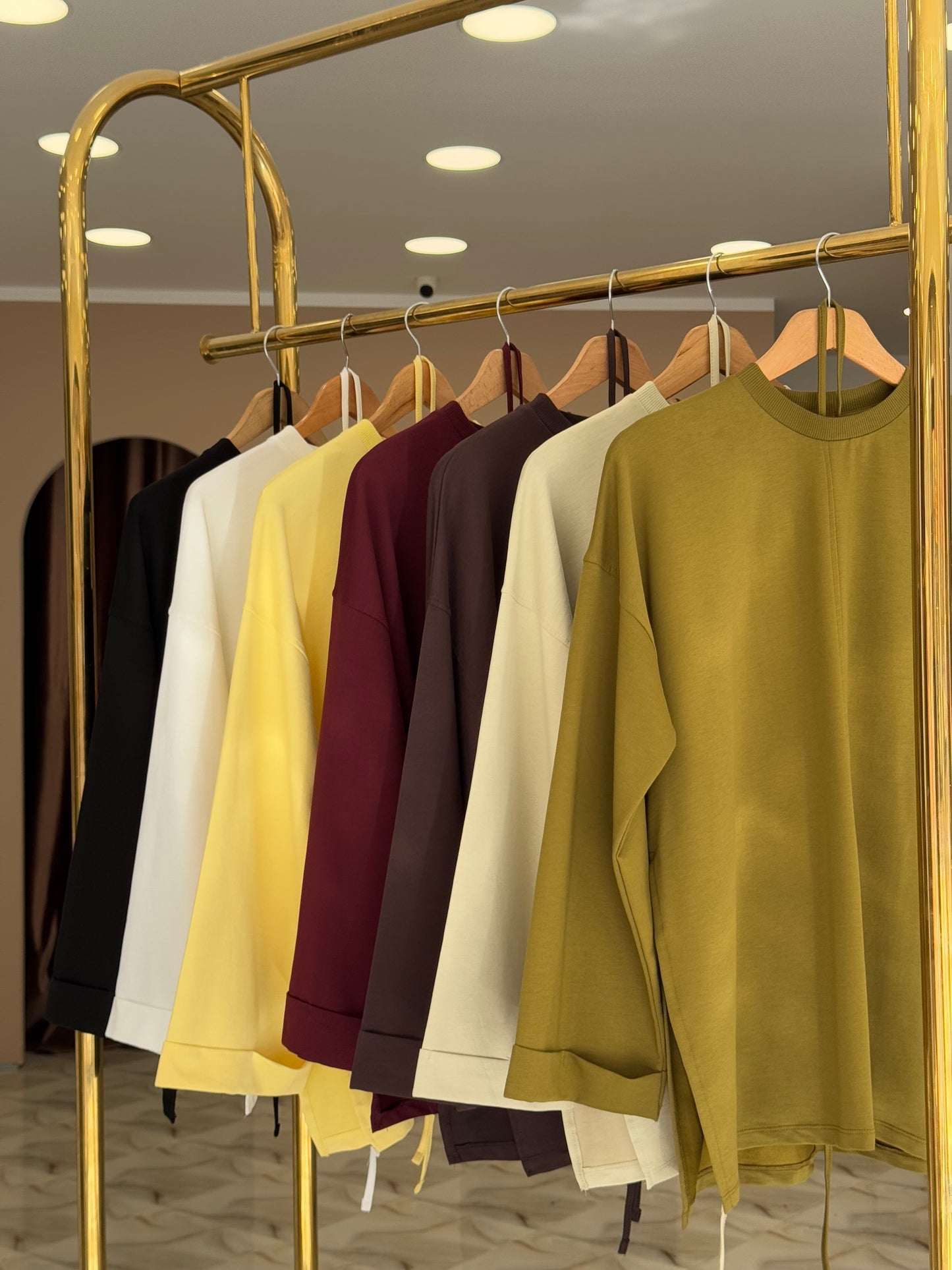 Trending Slit sweatshirt