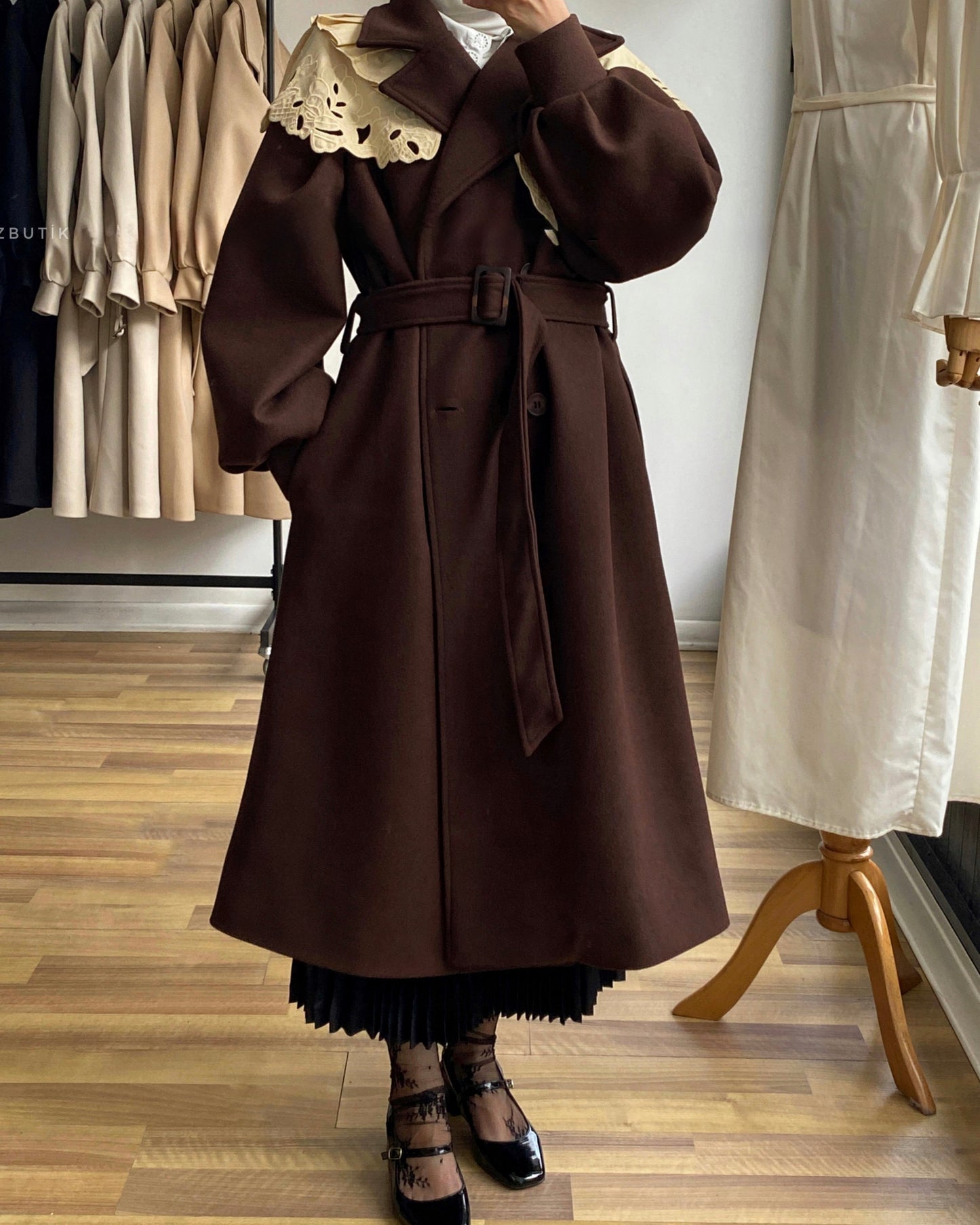 Line oversized cashmere coat