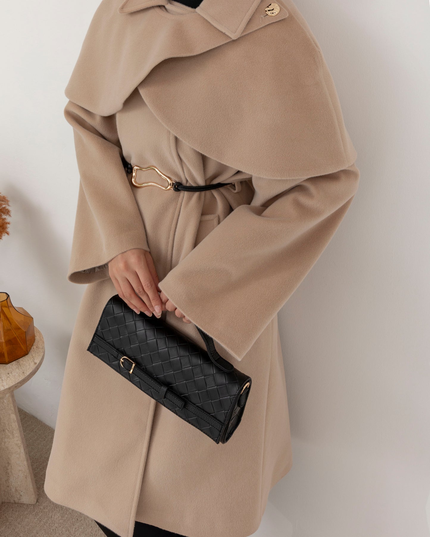 Manteau cachemire à détails pelerine