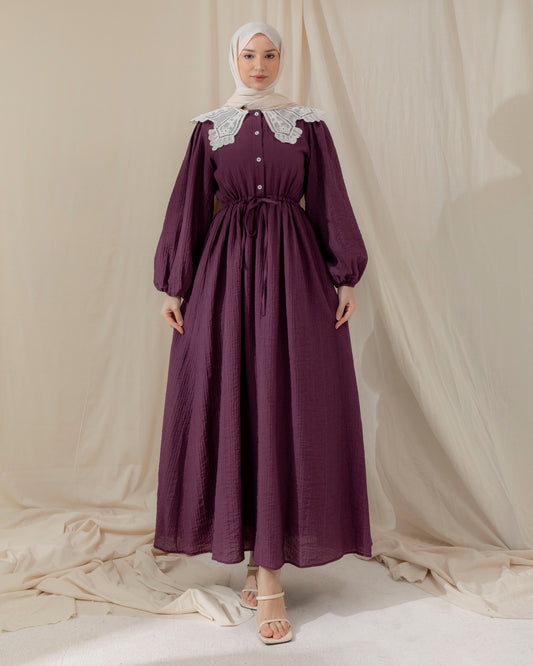 Vintage white collar dress