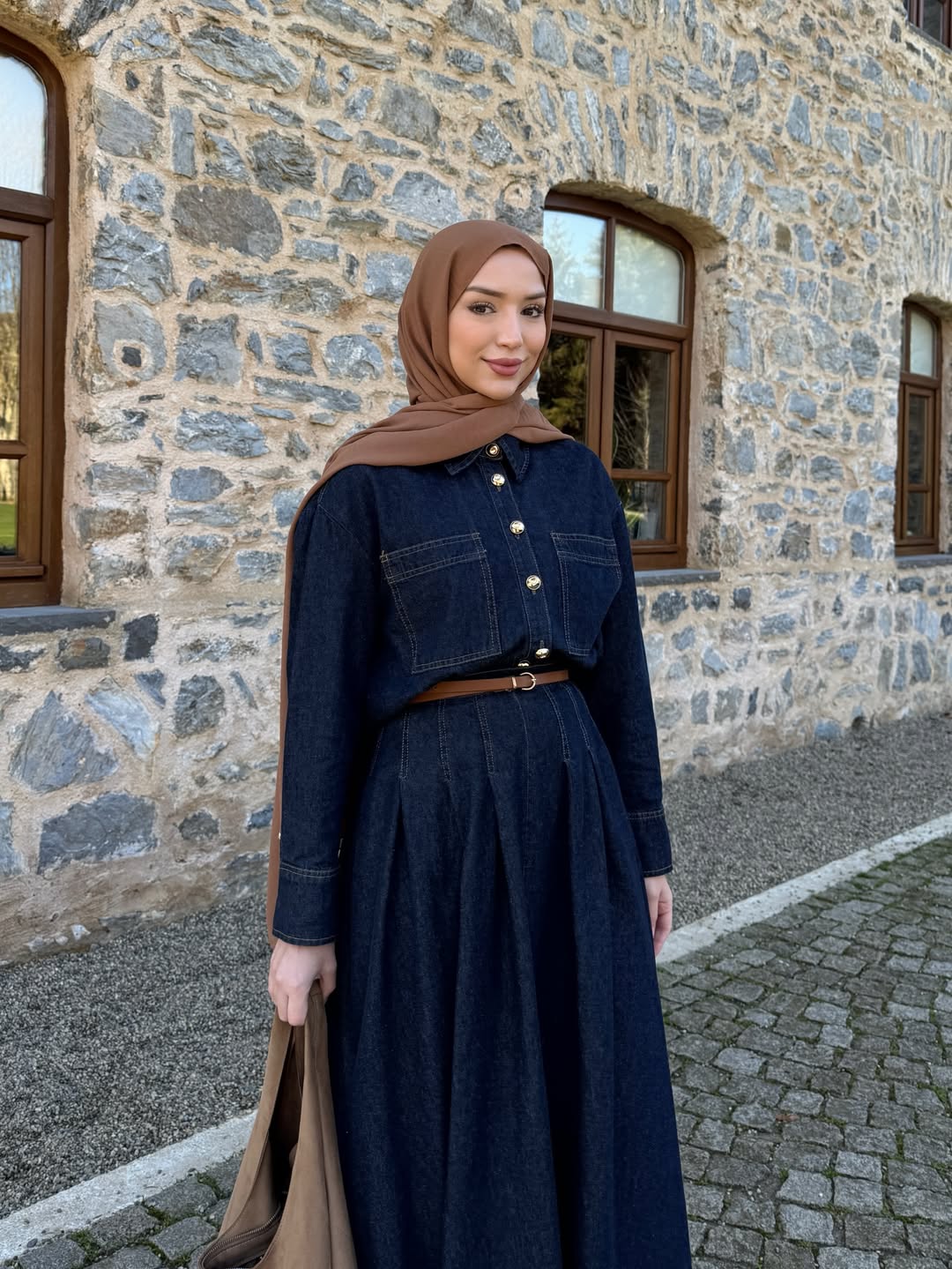 Elegant denim jacket and skirt set (sans ceinture)