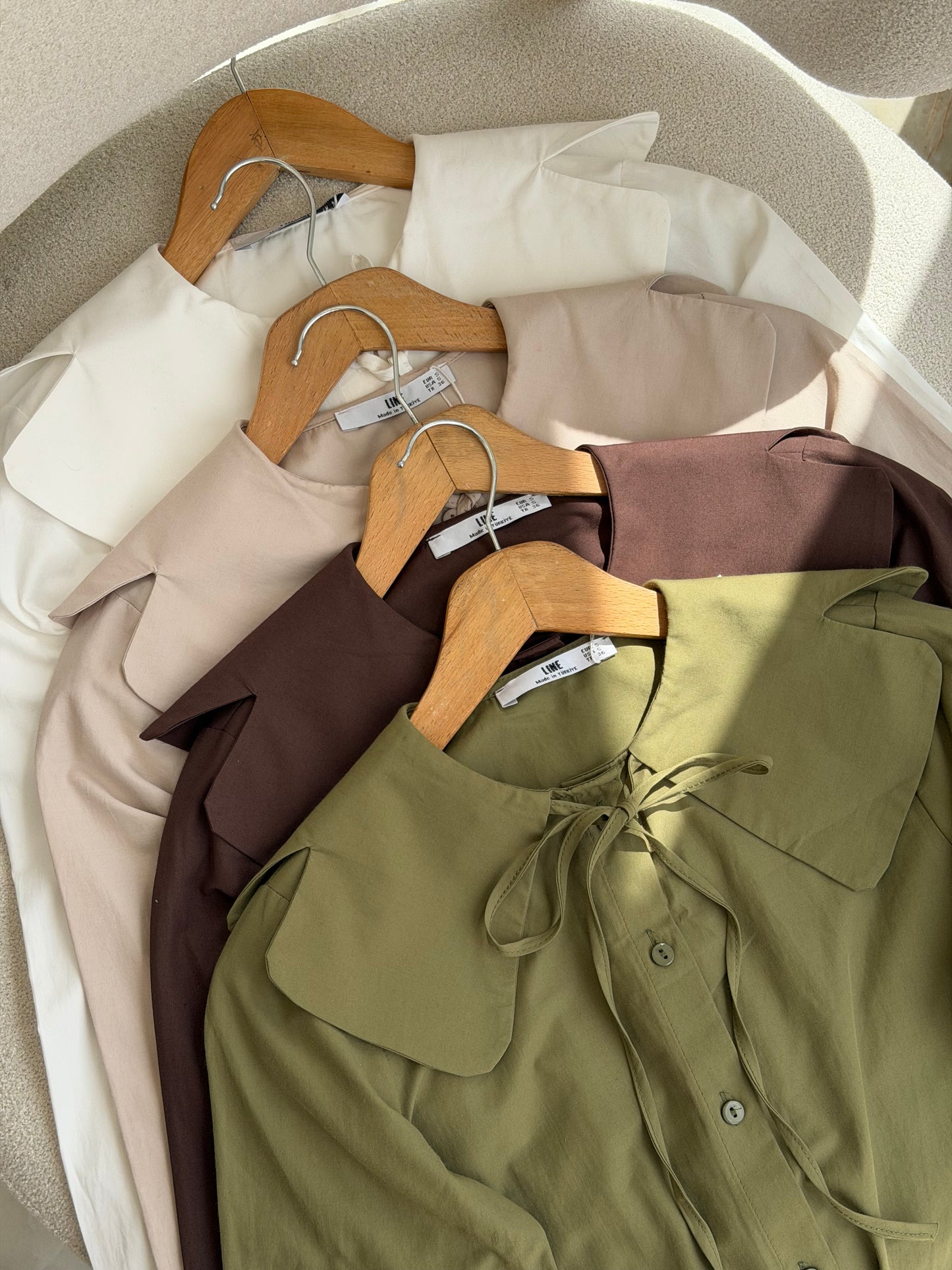 Line vintage collar shirt