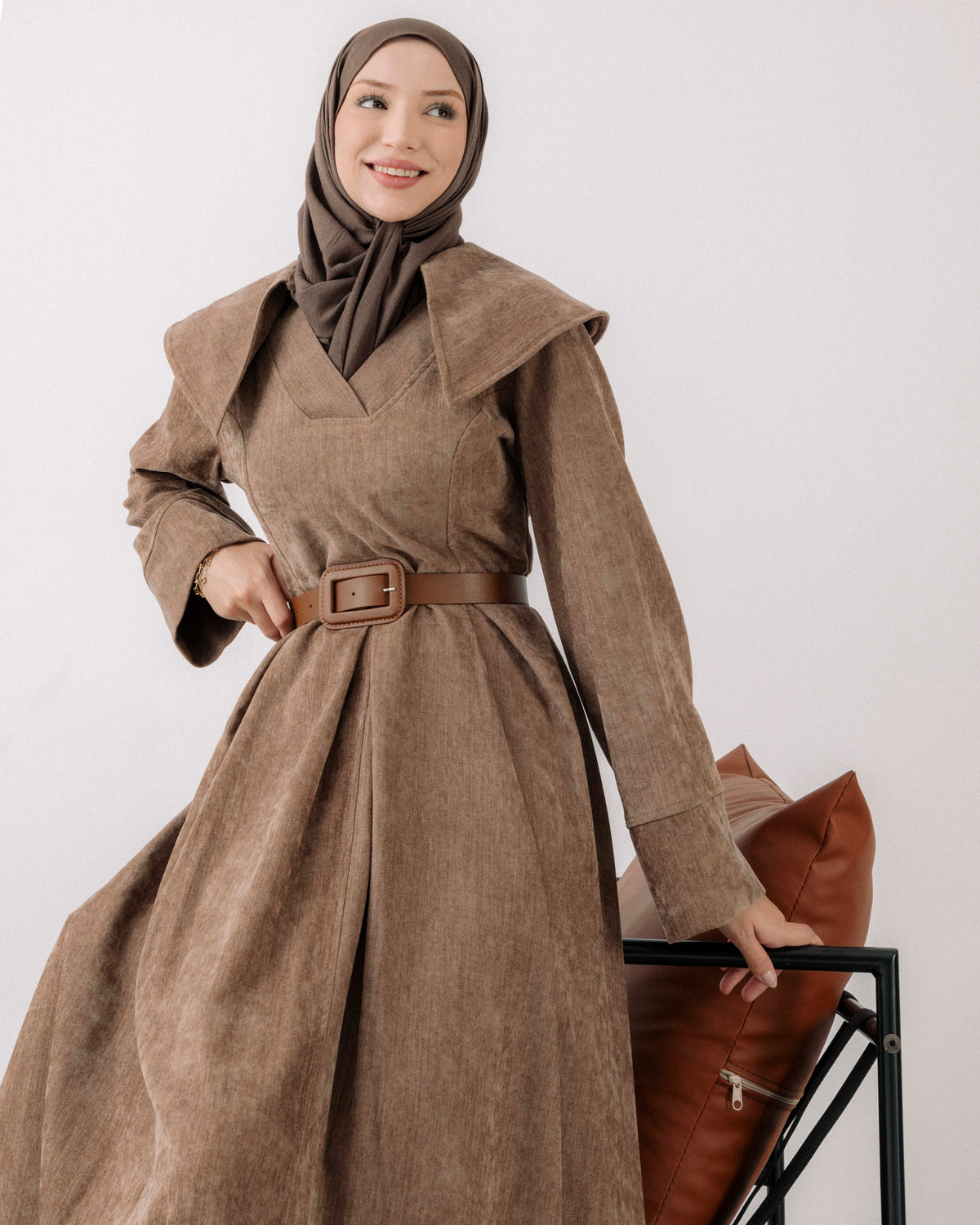 Wide collar belted dress