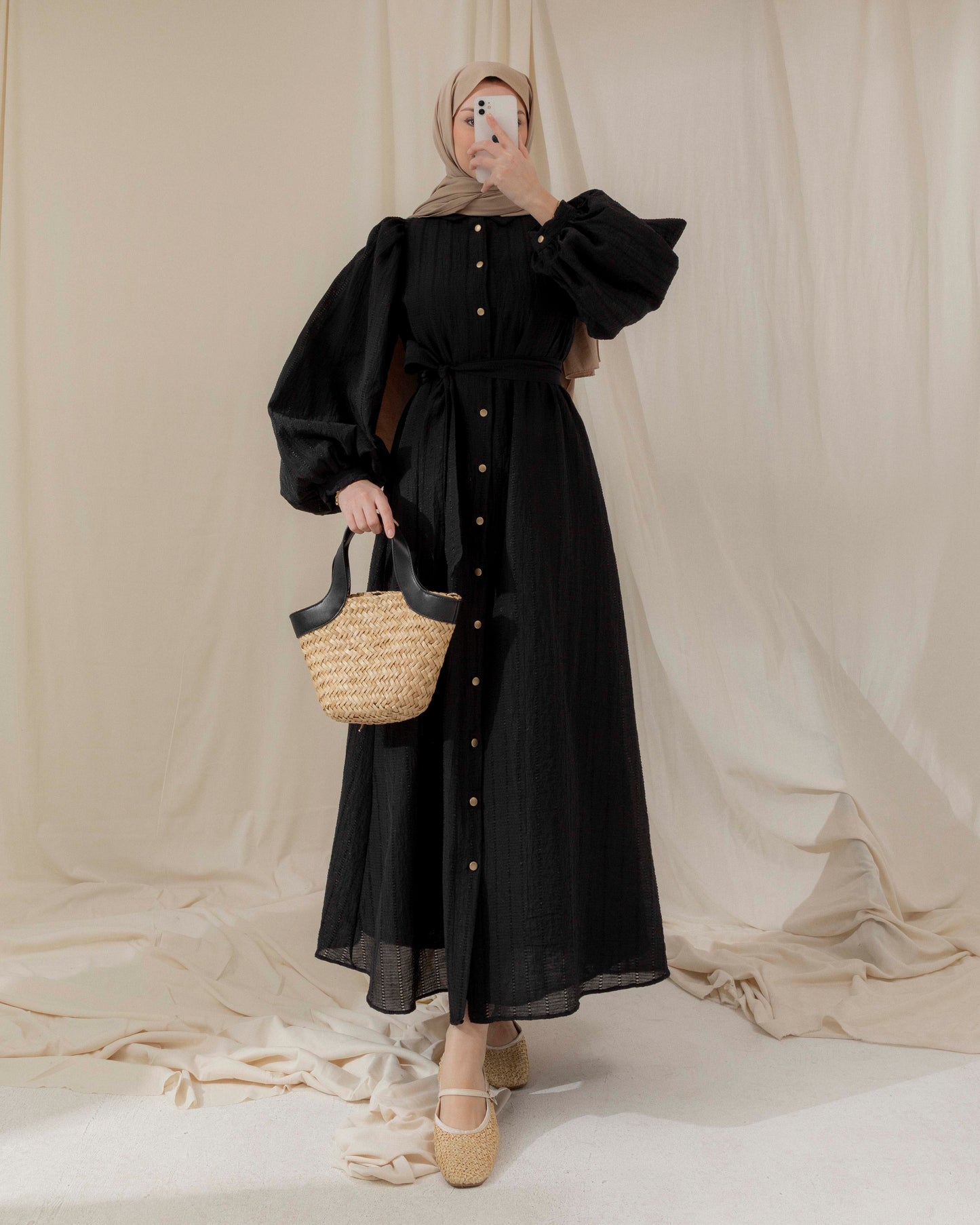 Elegant gold buttoned dress