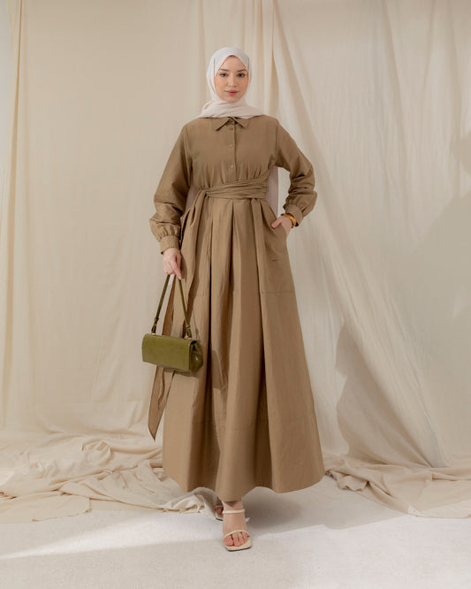 Tie-waist dress with pockets