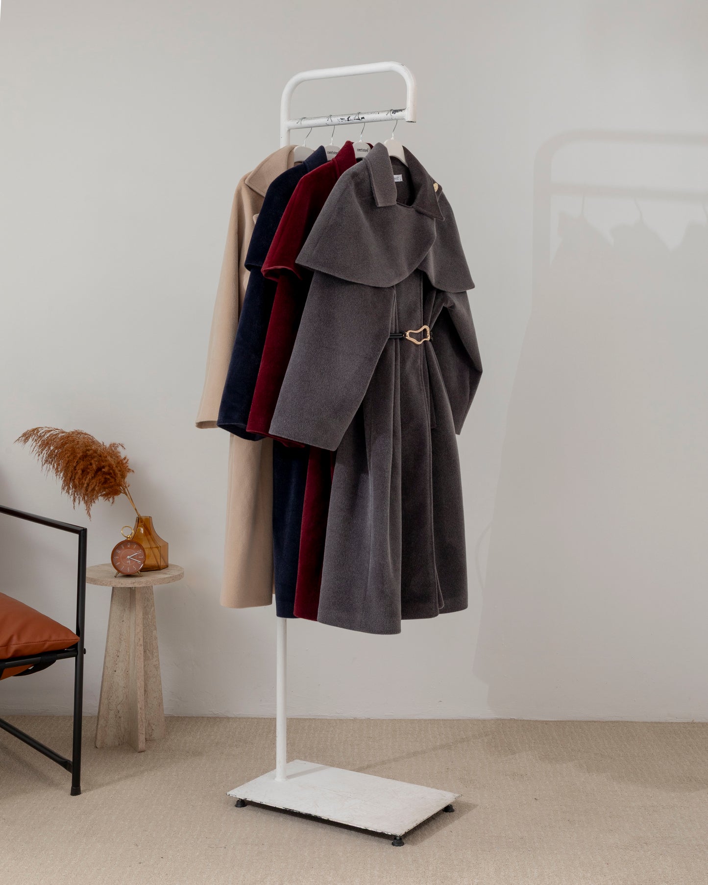 Manteau cachemire à détails pelerine