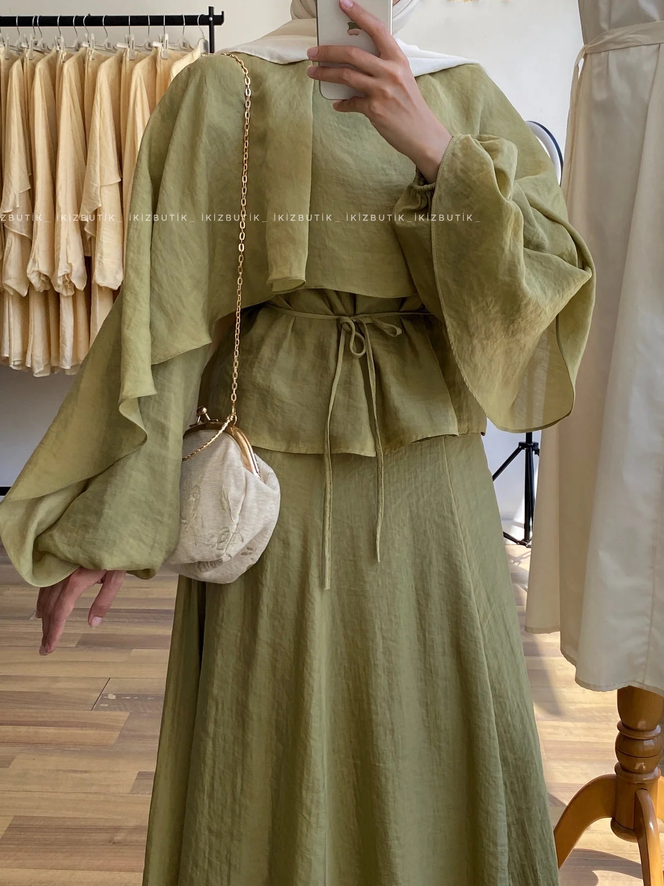 Cape detail skirt Set