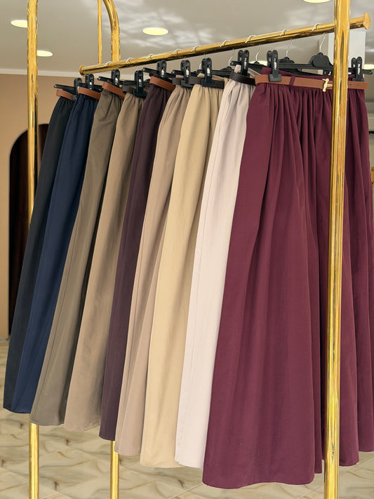 Belted pleated skirt