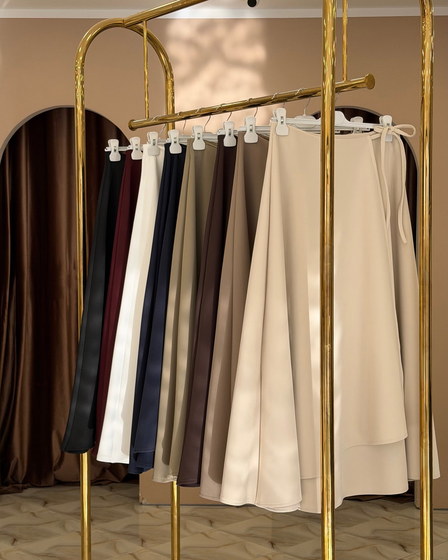 Wrap around scuba skirt