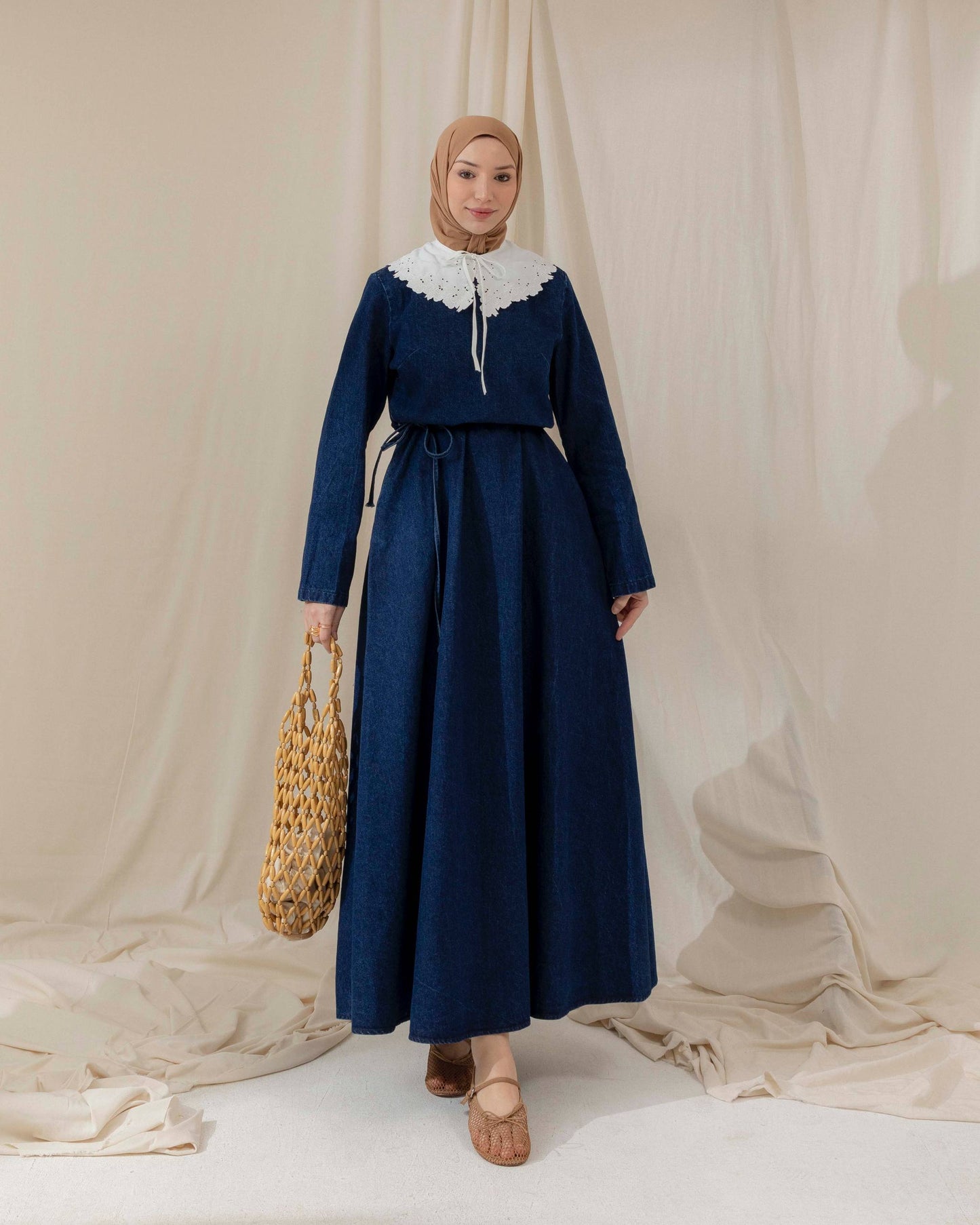 Accessory collar denim dress