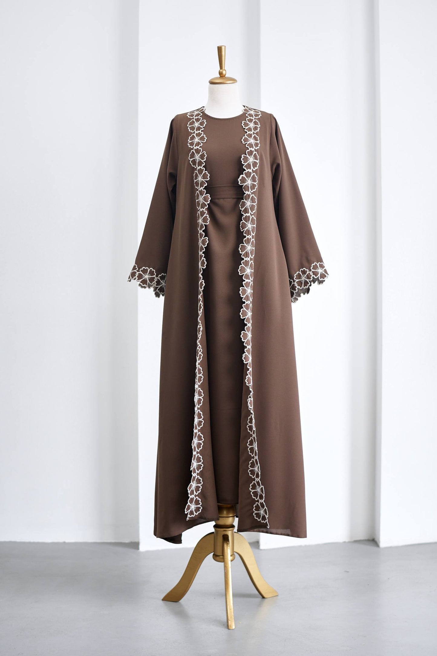 Floral detail Abaya