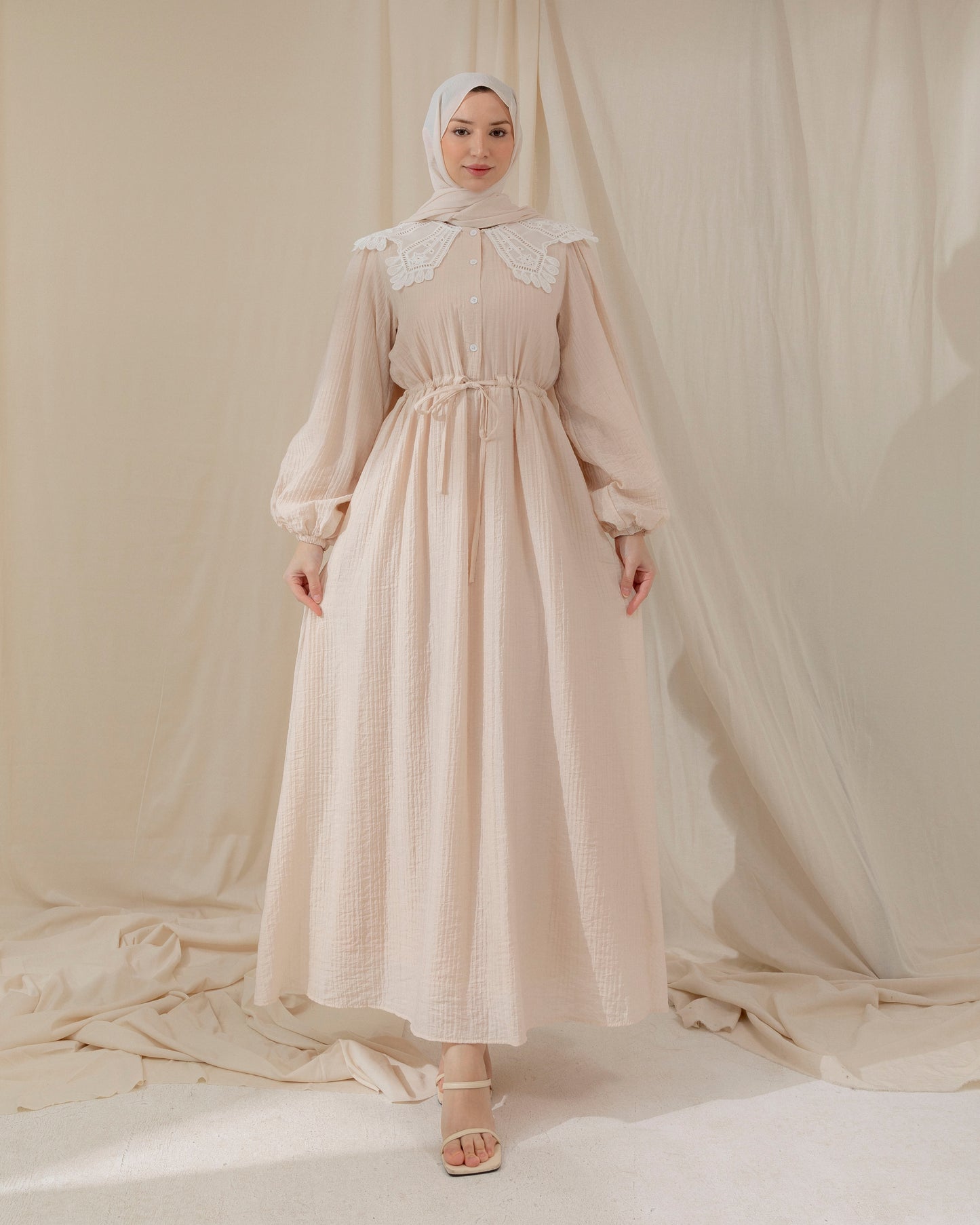 Vintage white collar dress