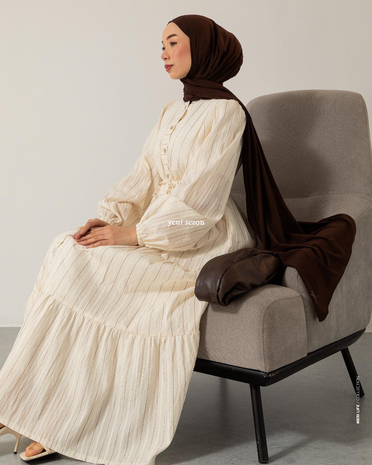 Robe Ekru