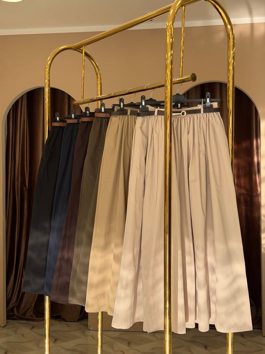 Belted pleated skirt