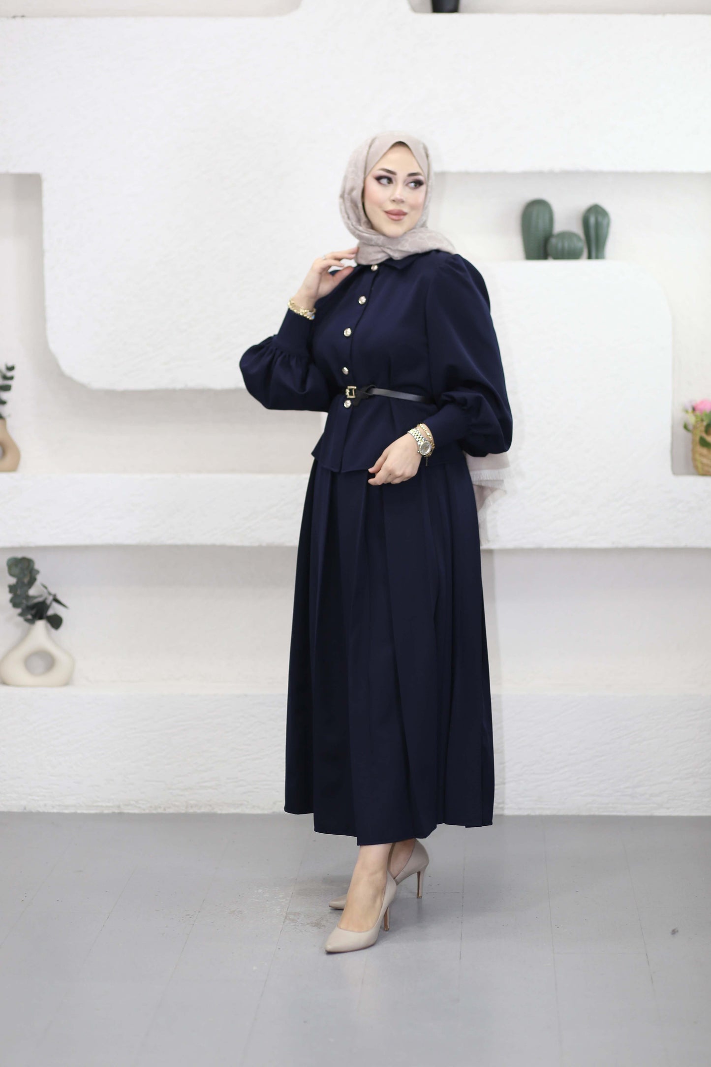 Line pleated skirt set 2
