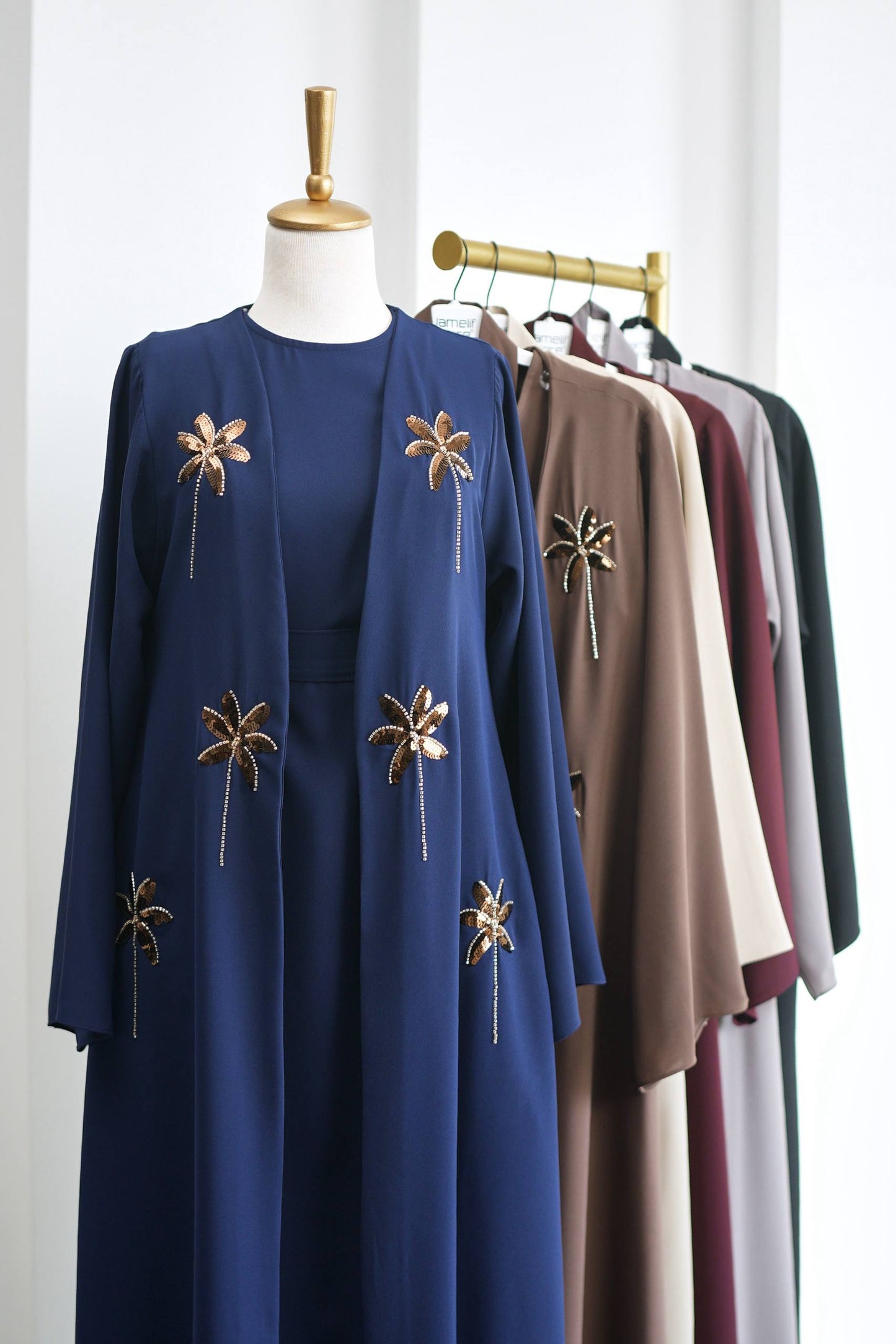 Palm motif abaya