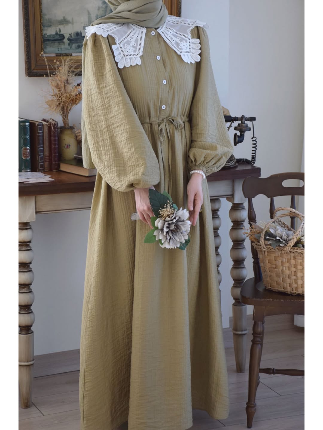 Vintage white collar dress