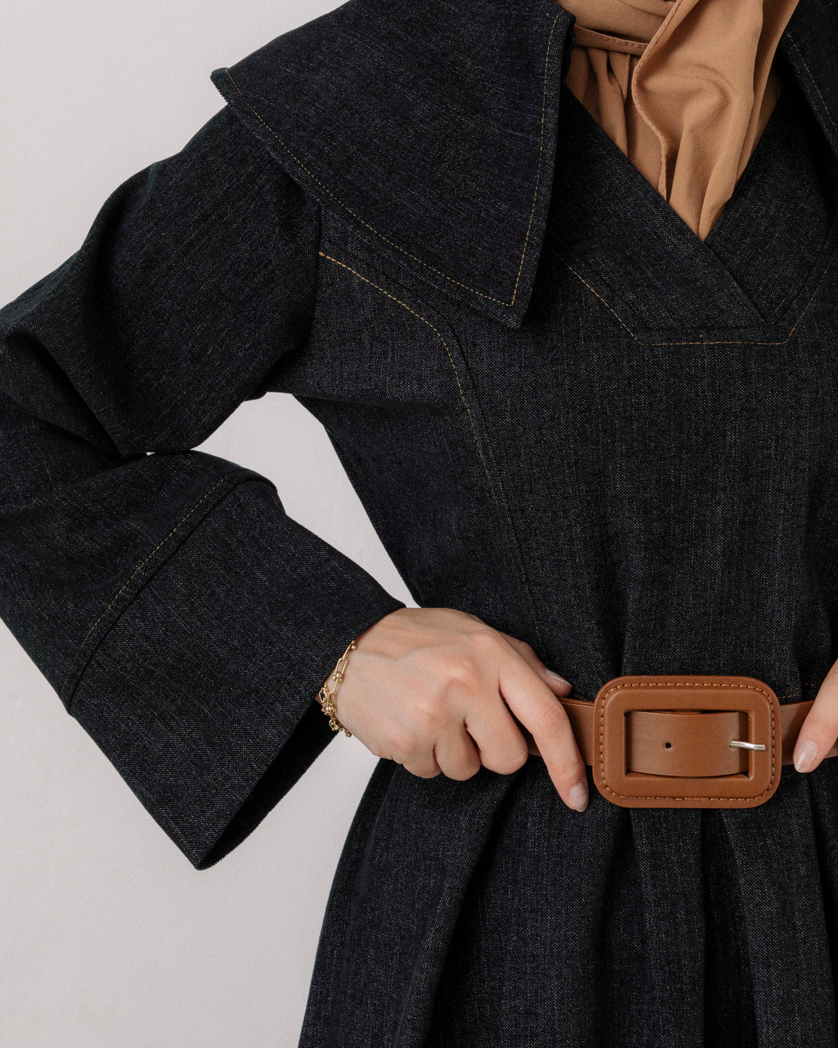 Wide collar belted dress