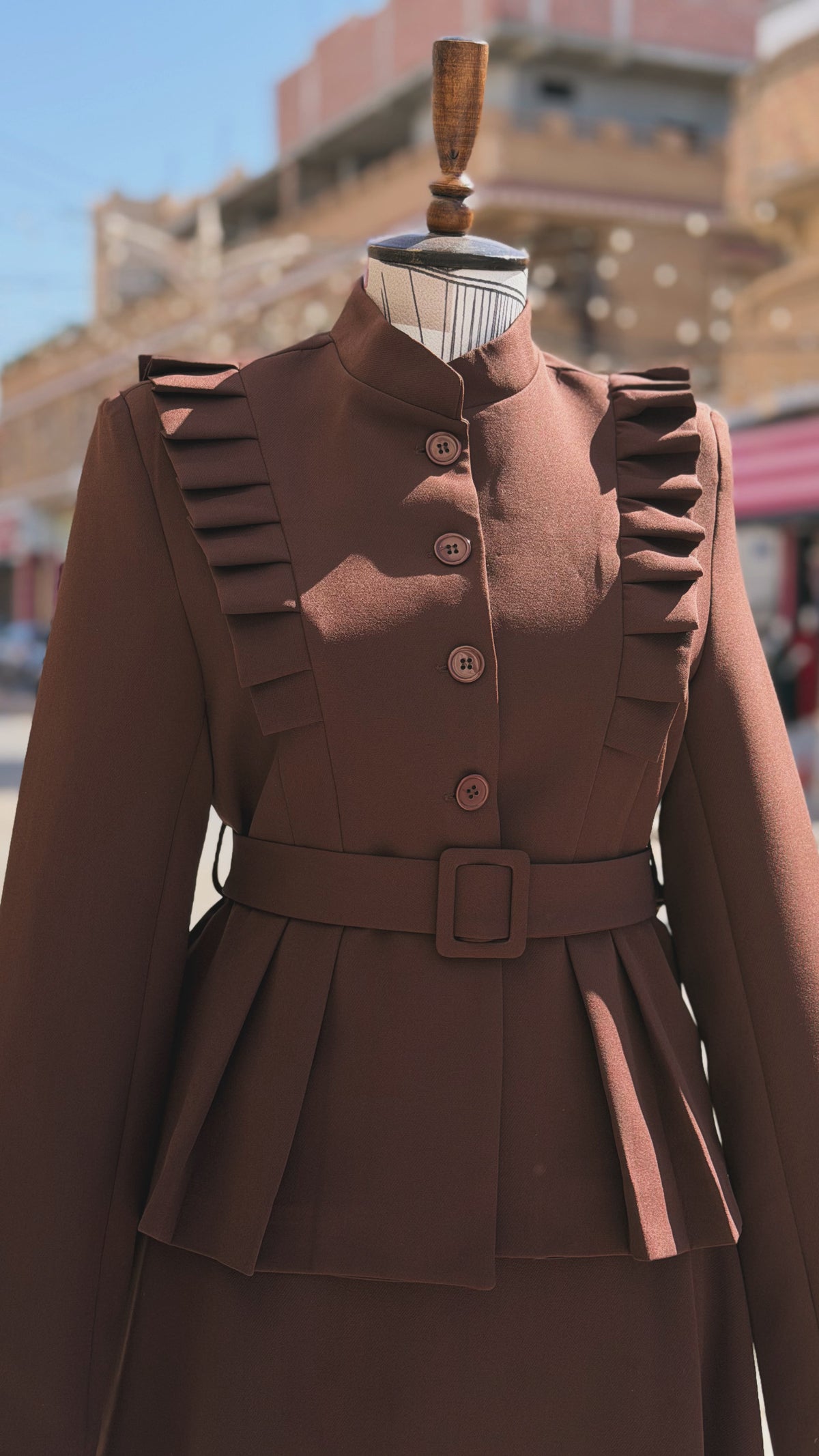 Line elegant skirt set