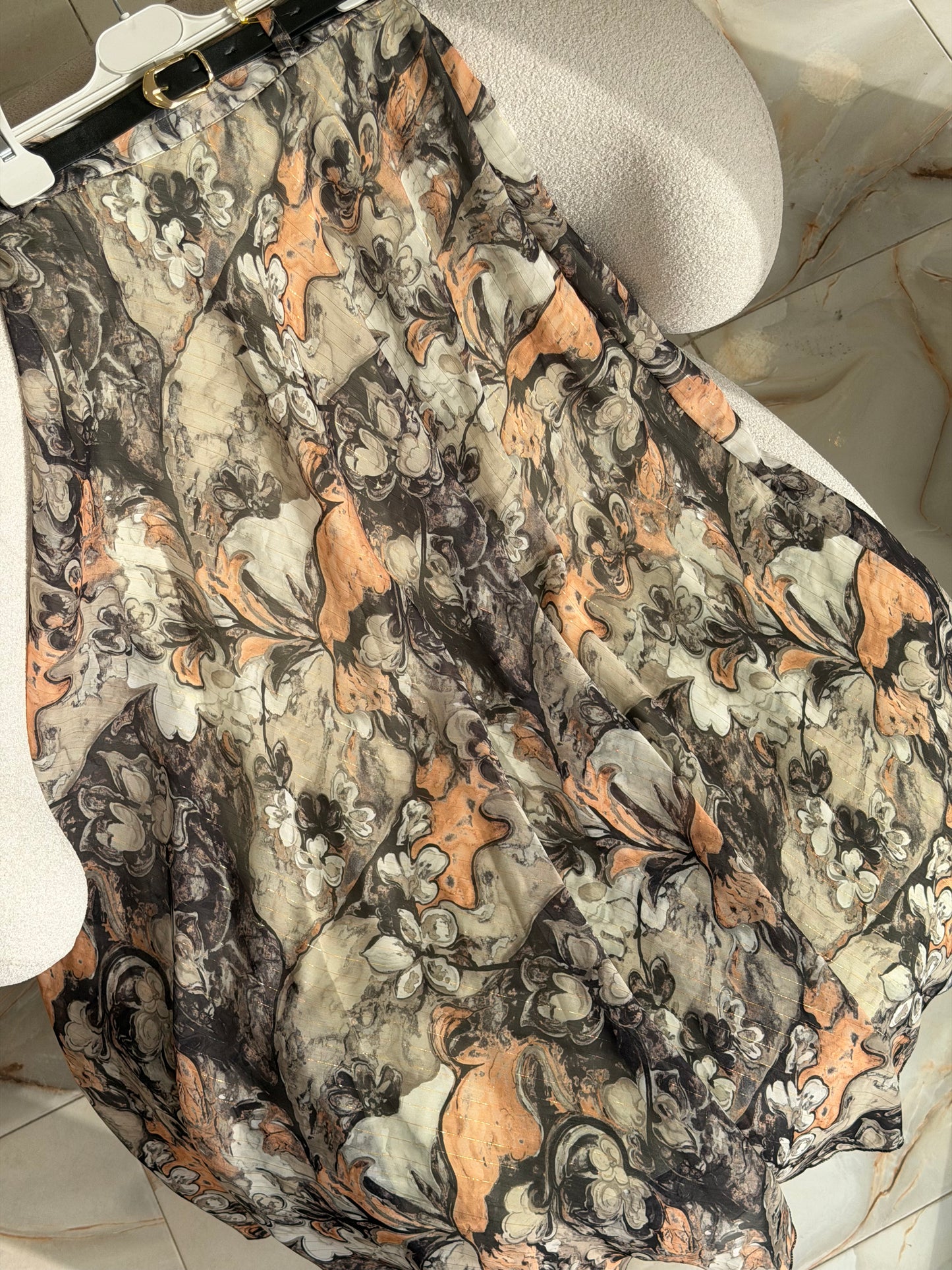 Colorful skirt (floral pattern) 105cm