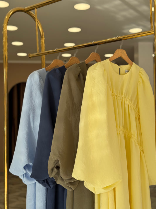 Robe Fluide à Détails Noués Asymétriques