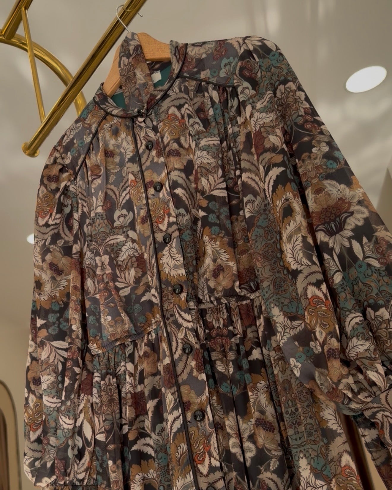 Vintage botanical pattern buttoned dreds