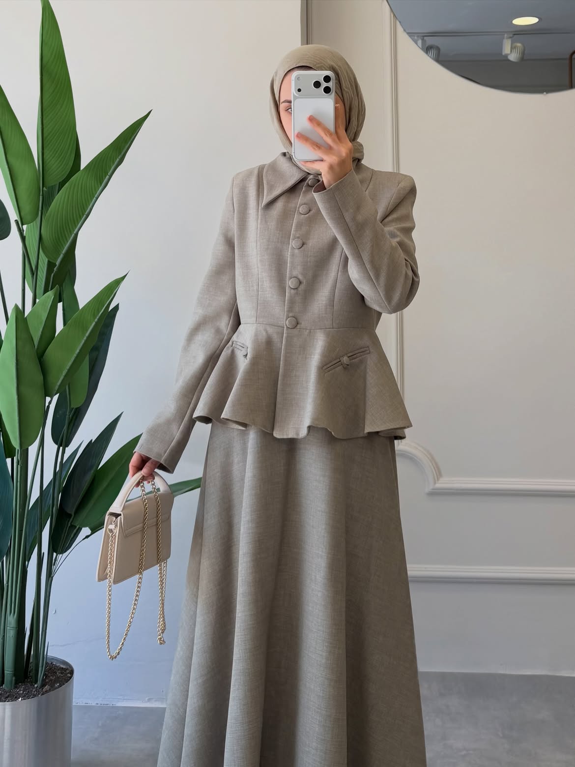 Line elegant peplum skirt set