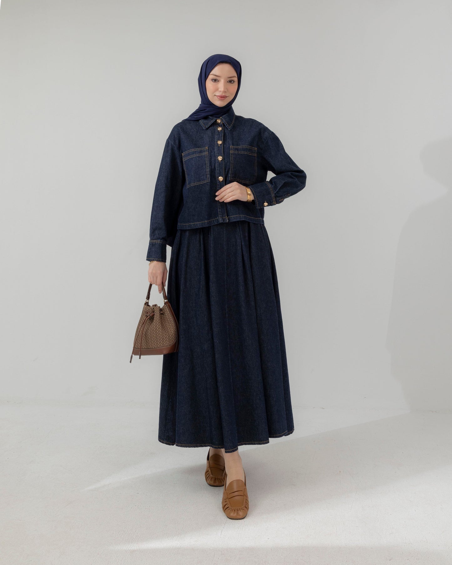 Elegant denim jacket and skirt set (sans ceinture)