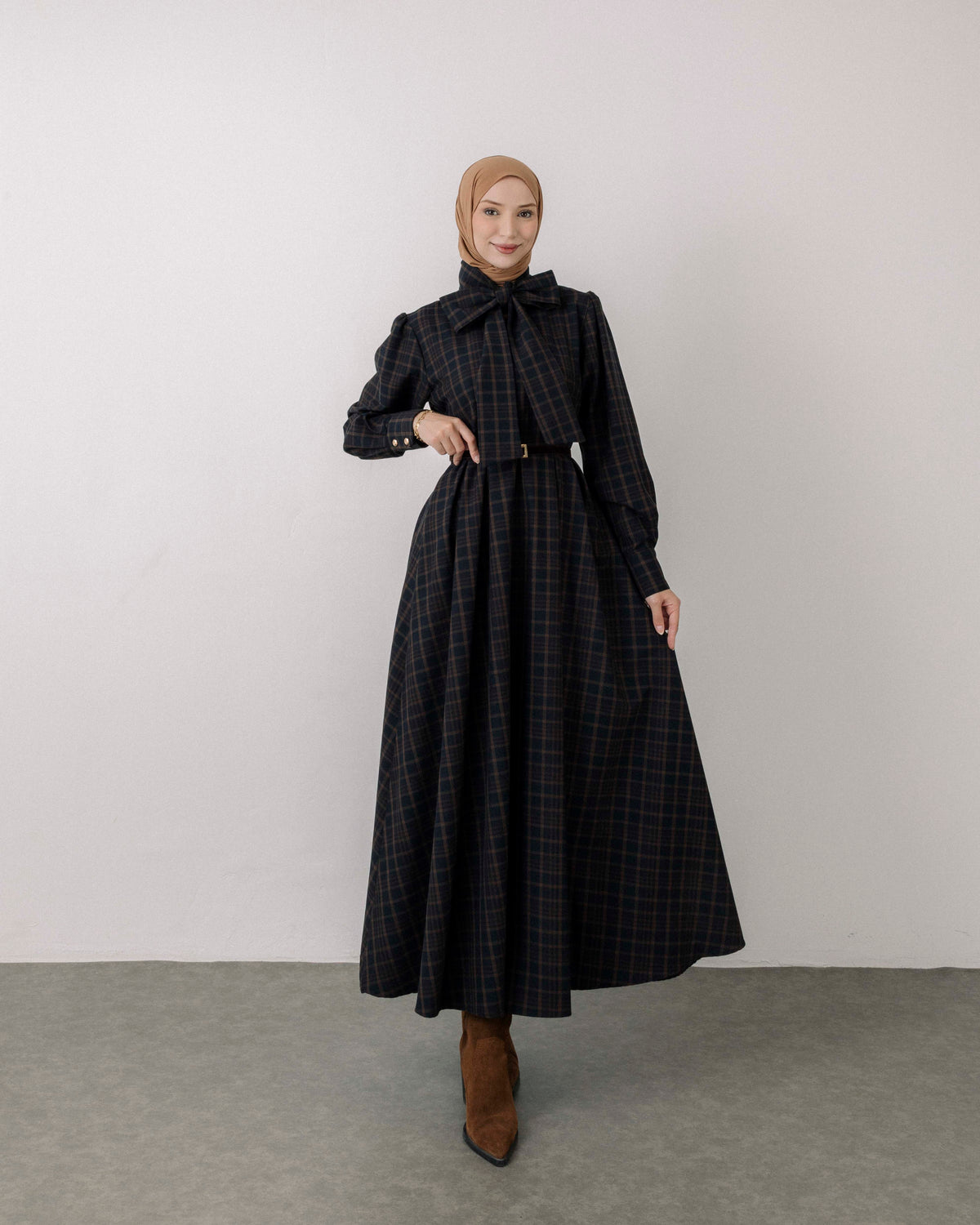 Meri plaid bow collar dress