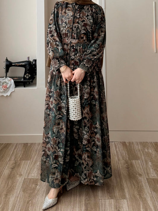 Vintage botanical pattern buttoned dreds